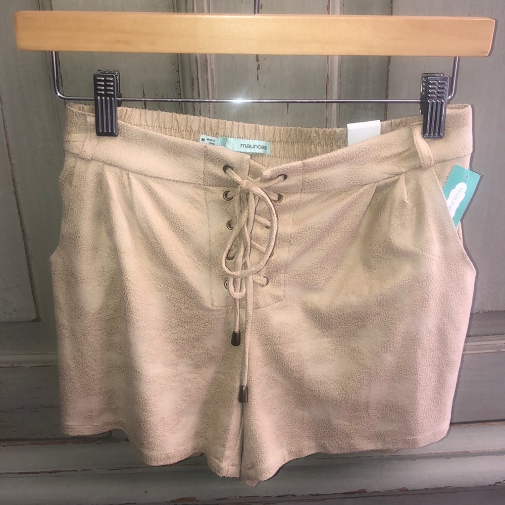 !!NEW W TAGS!! SHORTS